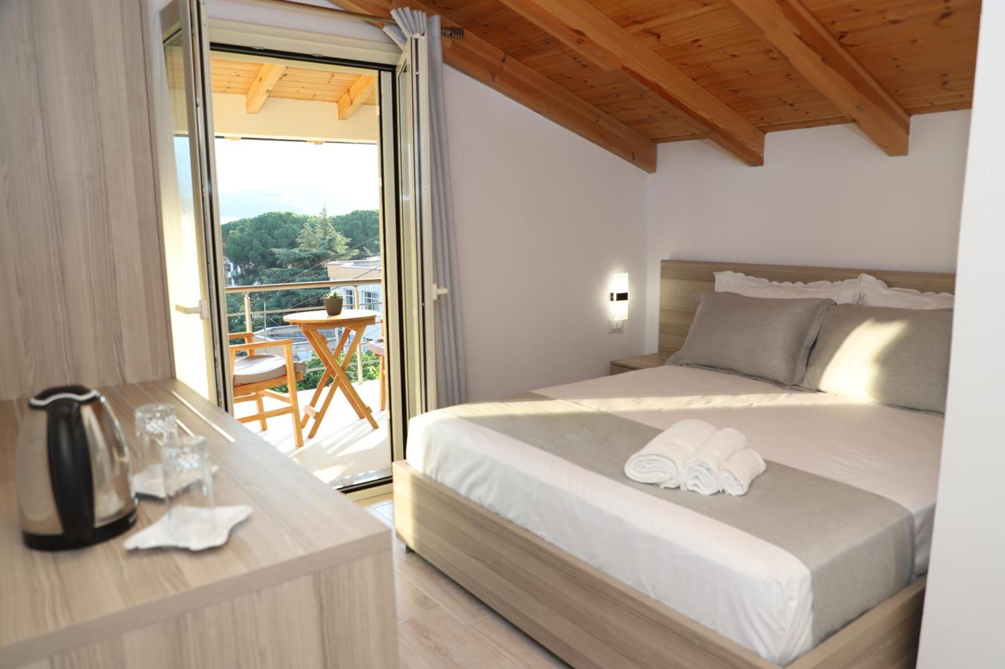 Guesthouse Kazazi Берат Екстериор снимка