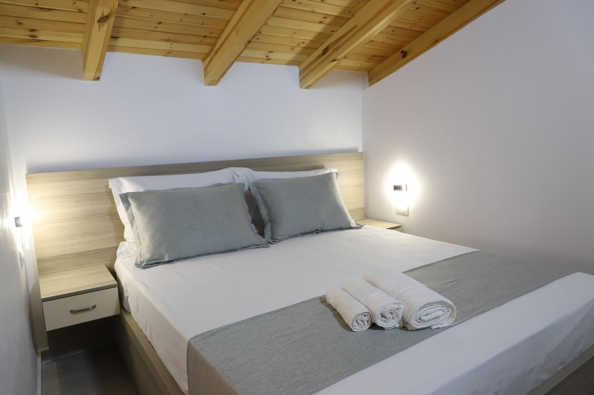 Guesthouse Kazazi Берат Екстериор снимка