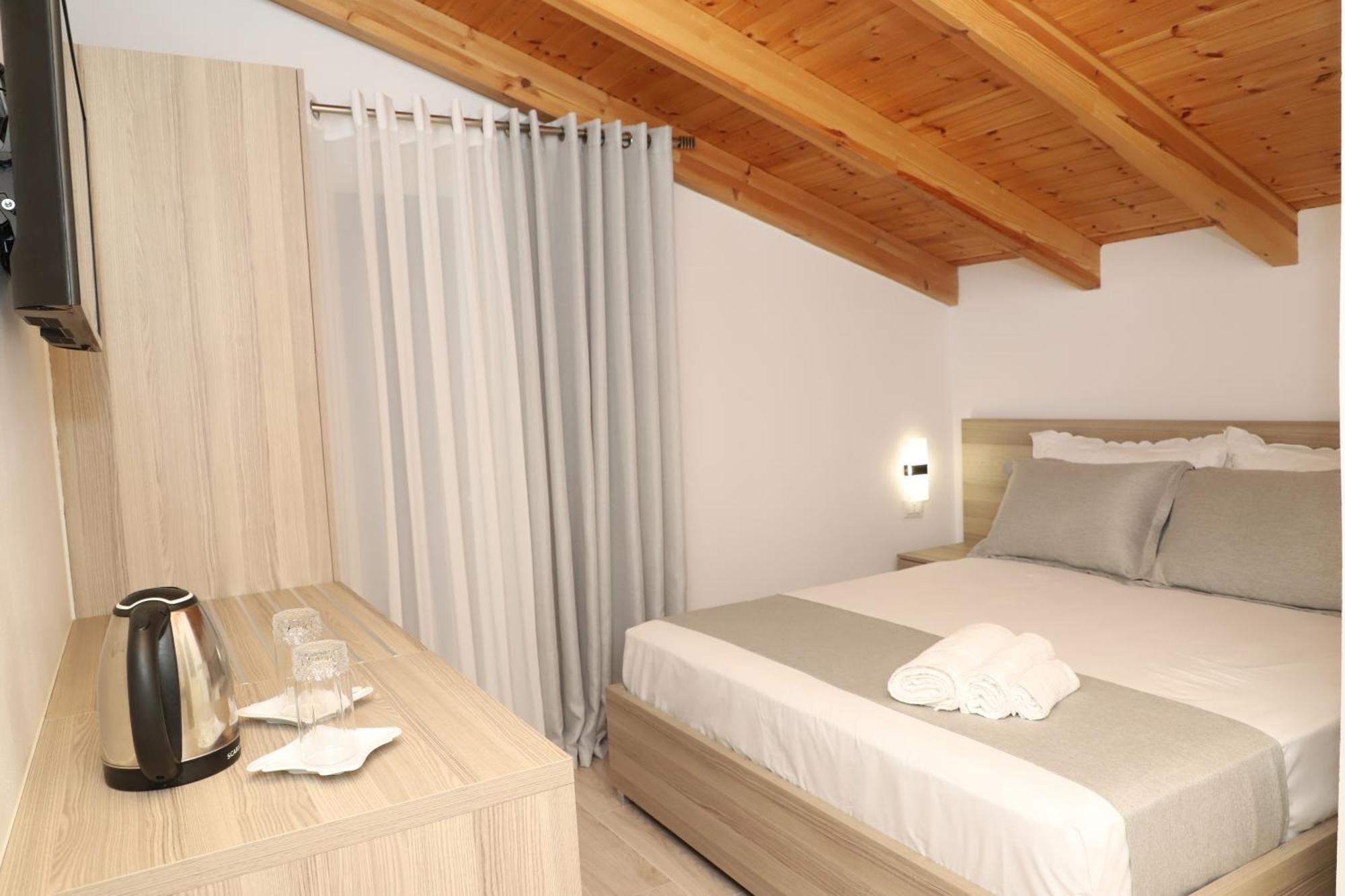 Guesthouse Kazazi Берат Екстериор снимка