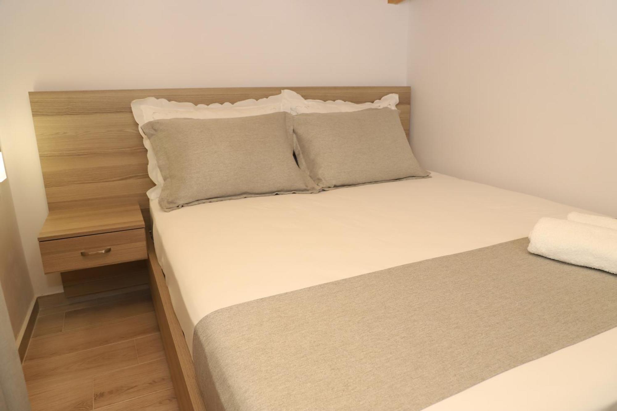 Guesthouse Kazazi Берат Екстериор снимка