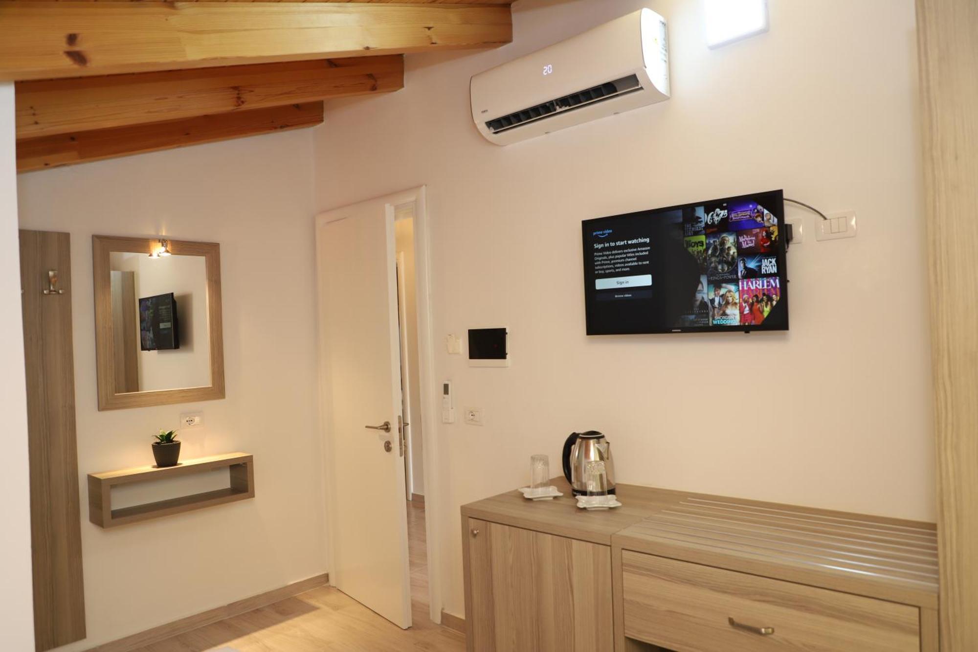 Guesthouse Kazazi Берат Екстериор снимка