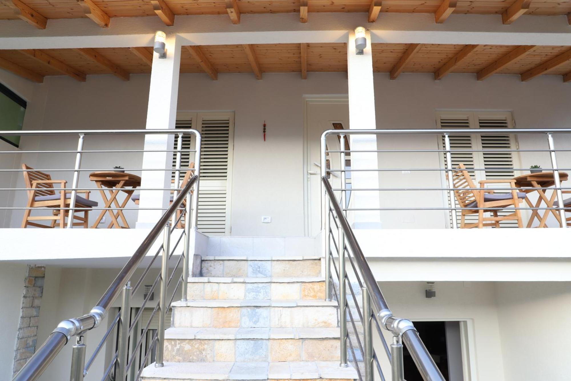 Guesthouse Kazazi Берат Екстериор снимка