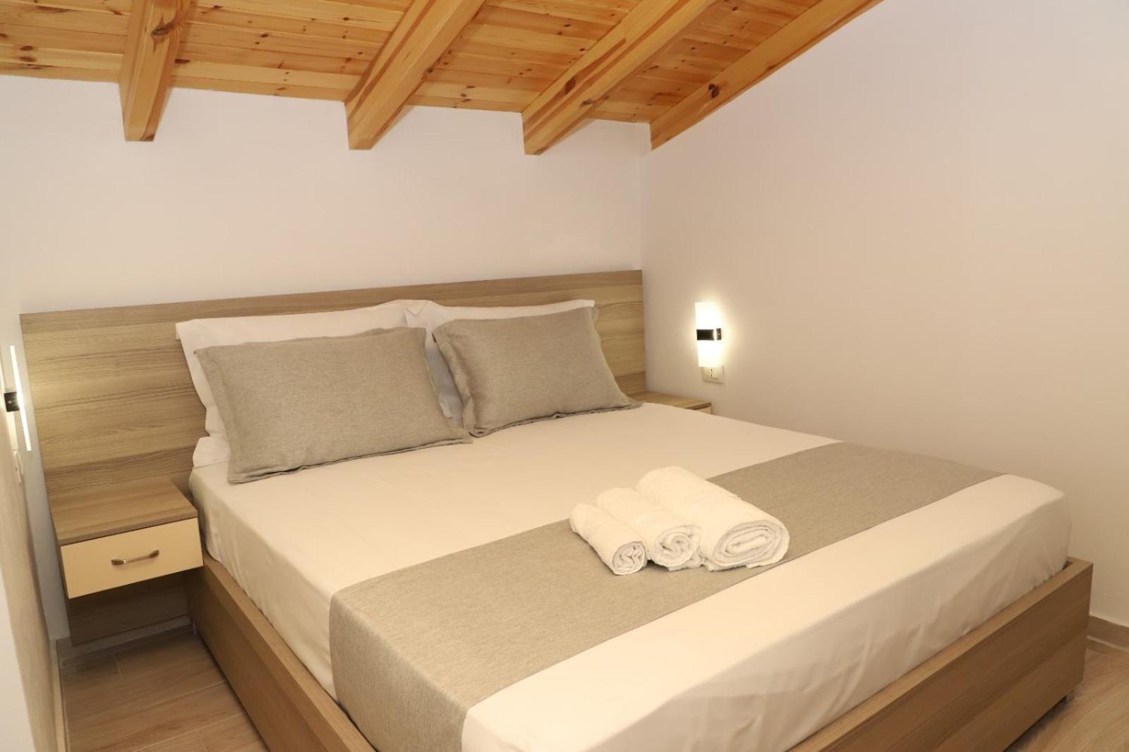 Guesthouse Kazazi Берат Екстериор снимка